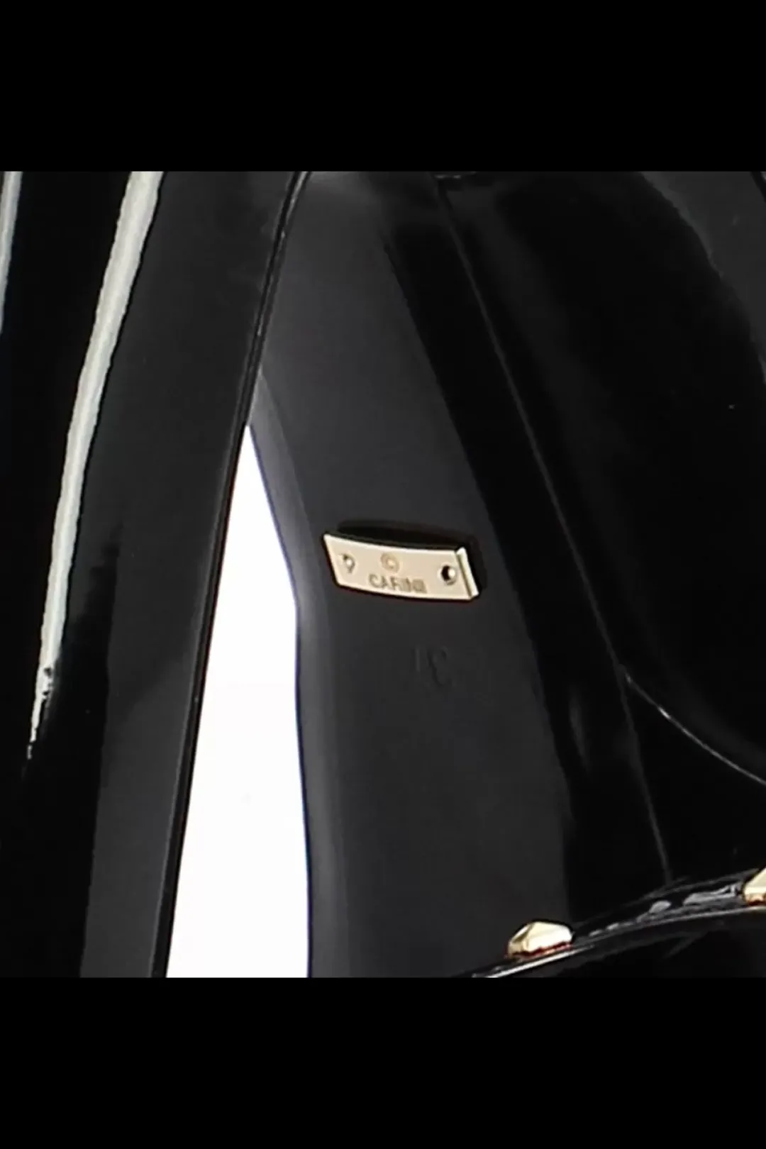 Damskie Carinii Czarne Półbuty Damskie | Eleganckie*Czarne czółenka na słupku --B9640-037-000-000-G17